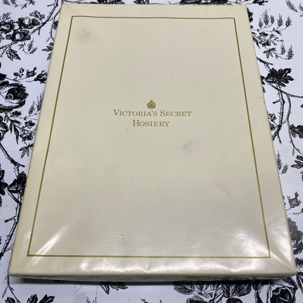 * Victoria's Secret large 2 packs thigh high Hosiery light dark tan new vintage - Picture 5 of 12